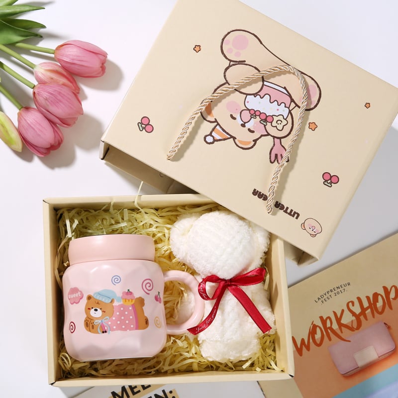 Keraamiline kruus Cartoon Candy Series kaanega kinkekarbis – kolmetosaline komplekt, peegeltaoline viimistlus, mikrolaineohutu