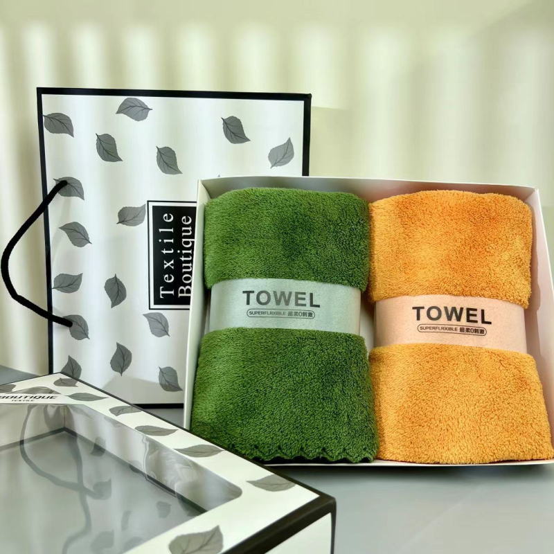 Dāvanu kastē dvieļu komplekts, korallvelūra sejas dvieļi, logotipa apdruka, plakanais audums, svars 300 g