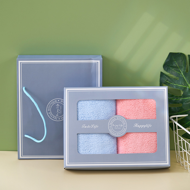 Dāvanu kastē dvieļu komplekts, korallvelūra sejas dvieļi, logotipa apdruka, plakanais audums, svars 300 g