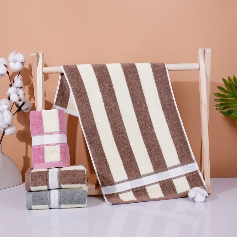 Medvilninis veido rankšluostis suaugusiems, storas ir sugeriančios, logotipo pritaikymas; siūlai 32s; svoris 100–120 g; apdaila: siuvimas, džakardas