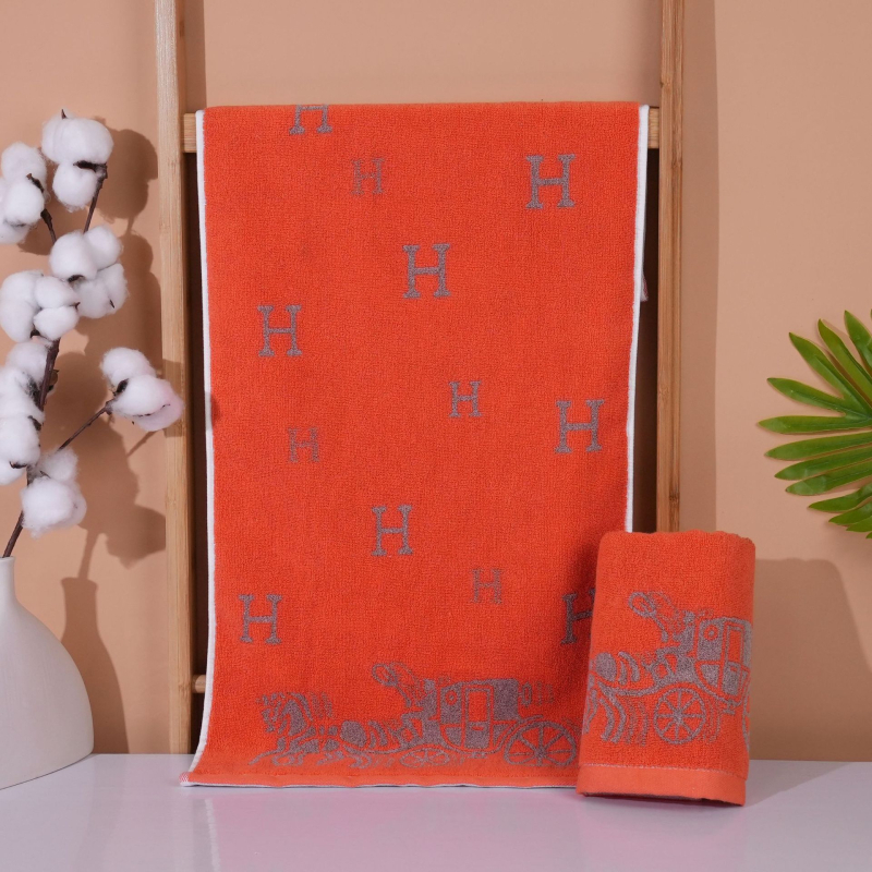 Medvilninis veido rankšluostis suaugusiems, storas ir sugeriančios, logotipo pritaikymas; siūlai 32s; svoris 100–120 g; apdaila: siuvimas, džakardas