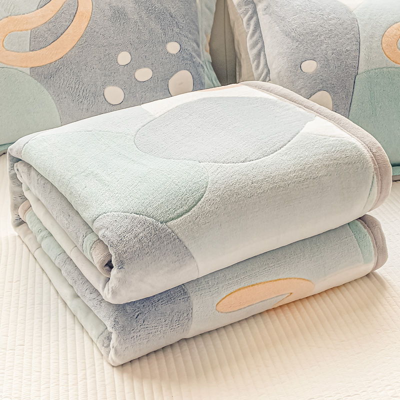 Talvine polüesterfliis tekk lumehelvestemotiividega: geomeetrilised, animatsiooni ja lillemustrid