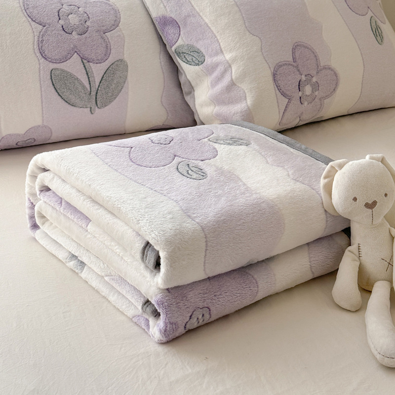 Talvine polüesterfliis tekk lumehelvestemotiividega: geomeetrilised, animatsiooni ja lillemustrid