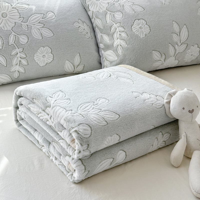 Talvine polüesterfliis tekk lumehelvestemotiividega: geomeetrilised, animatsiooni ja lillemustrid