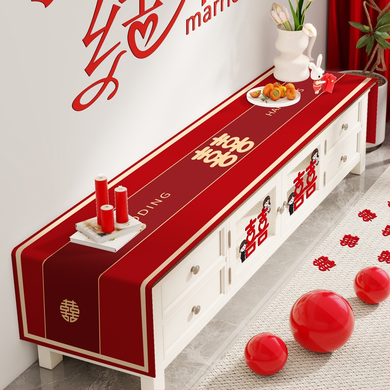 Televizoriaus spintelės staltiesė - stačiakampė, audinys, raukšlių atsparumas, paprastas ir modernus stilius, geometrinis raštas