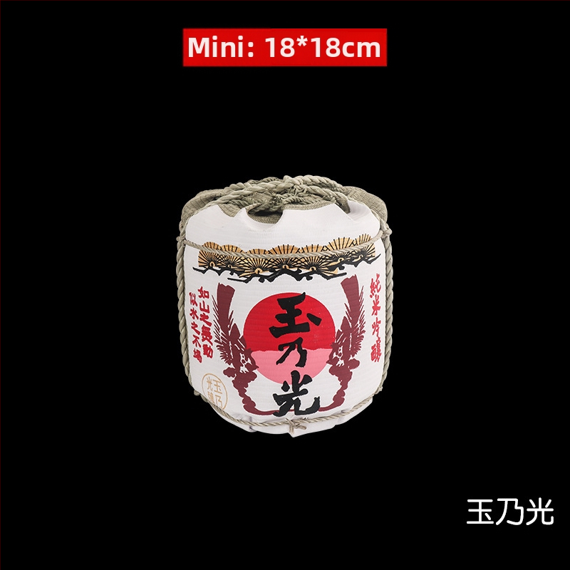 Japonų stiliaus dekoratyvinė vyno butelio rekvizitas sushi restoranams su krizantemų motyvu; medžiaga: šiaudai ir puta