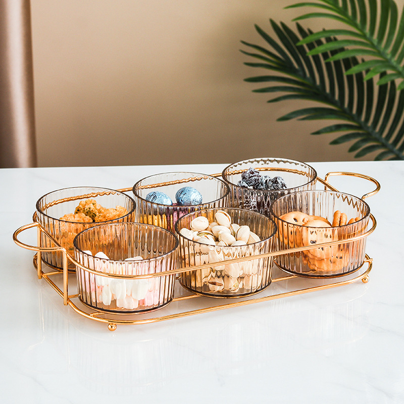 Europos stiliaus skaidrus akrilo vaisių padėklas su pertvaromis ir dangčiu, išleistas 2025