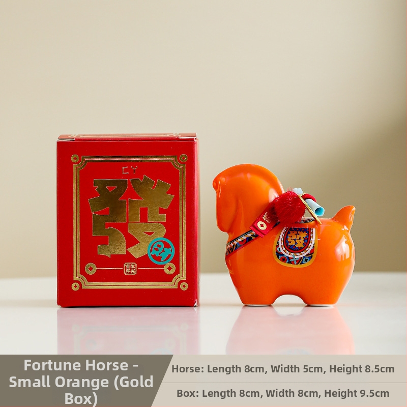 Keraminė arklių metų maskotė su monetų dėže – dekoratyvinė figūrėlė, asmeninė spauda, įmonės dovana dėžutėje