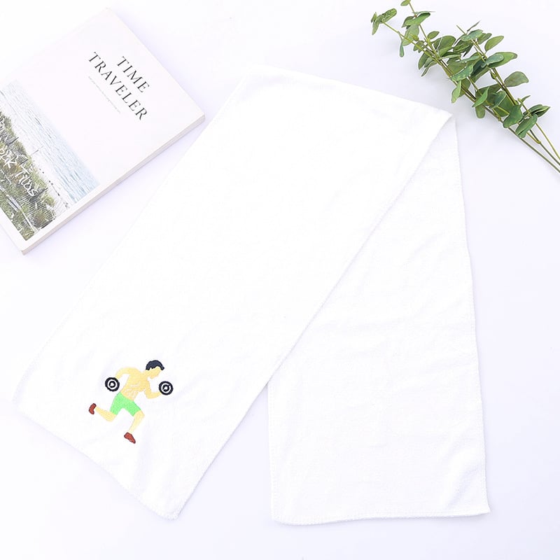 Sporto rankšluostis iš 80% poliamido pluošto, 110 g, greitas džiūvimas, drėgmės įsisavinimas 0–5 s, išsiūtas logotipas