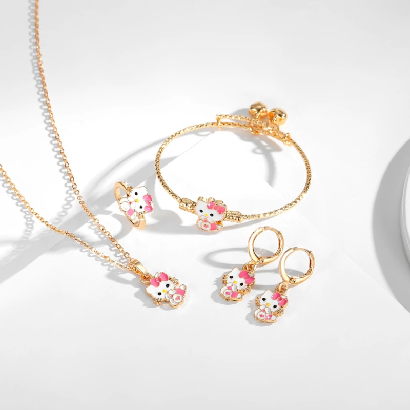 Vaikų vario su aukso dengimu juvelyrinių dirbinių rinkinys su drugelio ir kačiuko motyvais — karoliai, žiedas, auskarai, apyrankė, O formos grandinė (ruduo 2025)