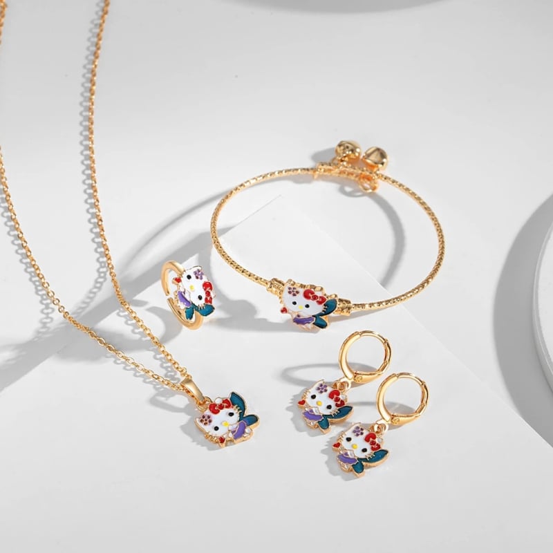 Vaikų vario su aukso dengimu juvelyrinių dirbinių rinkinys su drugelio ir kačiuko motyvais — karoliai, žiedas, auskarai, apyrankė, O formos grandinė (ruduo 2025)