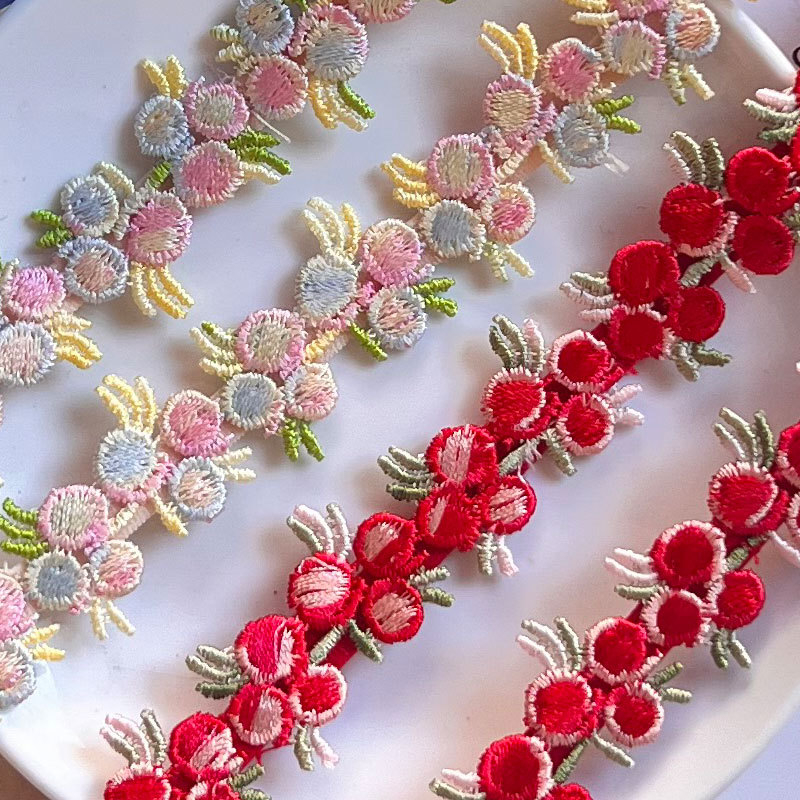 Κεντημένο δαντελένιο φόρεμα-slip με λεπτές τιράντες, νάιλον, διαφανείς λεπτομέρειες, άνοιξη 2024