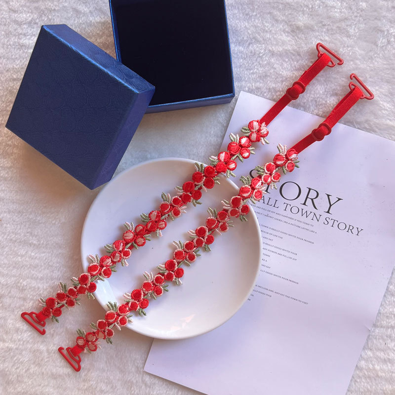 Κεντημένο δαντελένιο φόρεμα-slip με λεπτές τιράντες, νάιλον, διαφανείς λεπτομέρειες, άνοιξη 2024