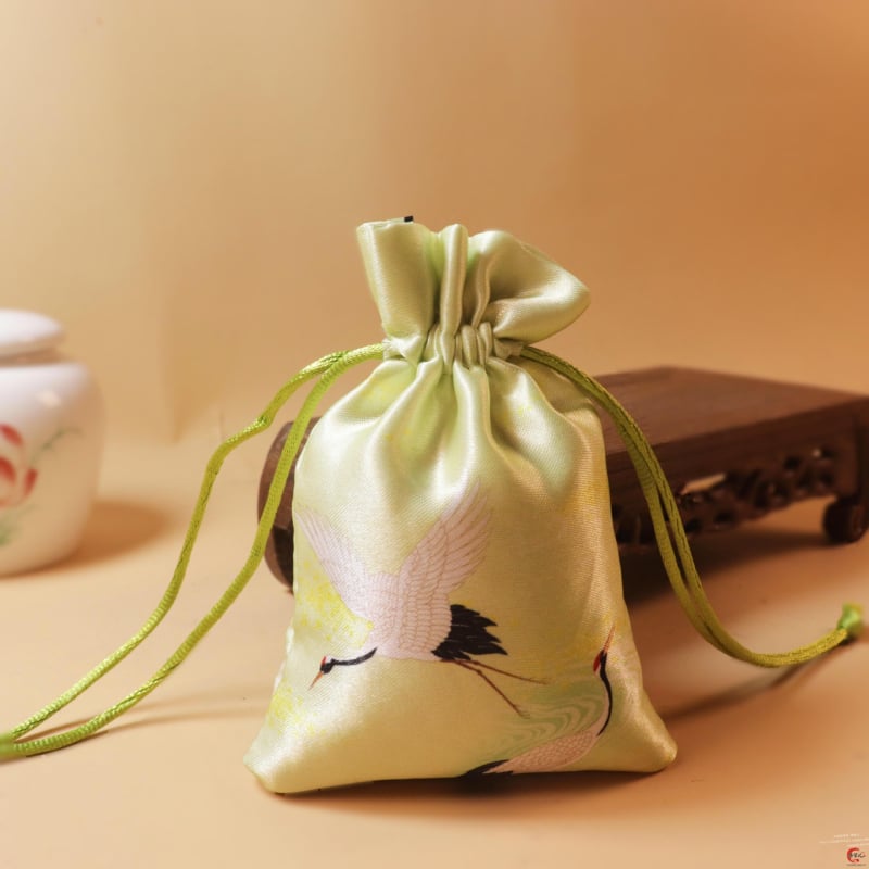 Sac de pânză cu șnur, broderie brocat, pentru săculețe de tămâie și mărgele budiste, ornament de atârnat (închidere cu șnur, broderie brocat, săculețe de tămâie, mărgele budiste)