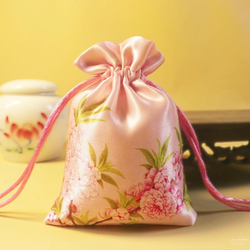 Sac de pânză cu șnur, broderie brocat, pentru săculețe de tămâie și mărgele budiste, ornament de atârnat (închidere cu șnur, broderie brocat, săculețe de tămâie, mărgele budiste)