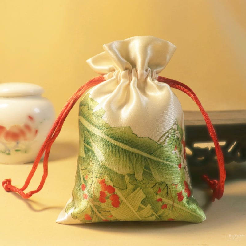 Sac de pânză cu șnur, broderie brocat, pentru săculețe de tămâie și mărgele budiste, ornament de atârnat (închidere cu șnur, broderie brocat, săculețe de tămâie, mărgele budiste)