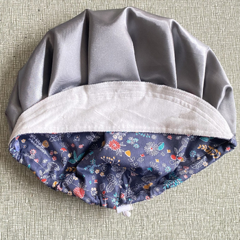 Naiste beret, lillemustriga, puuvillane twill, kupoliline kuju