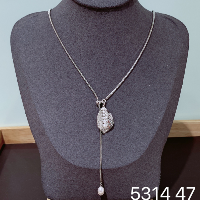 Moterų kaklo papuošalas iš vario, elektroplakatinės apdailos, pakabukas iš lydinio, klavikulinio tipo grandinė, širdies formos, mazgas ir geometrinis dizainas