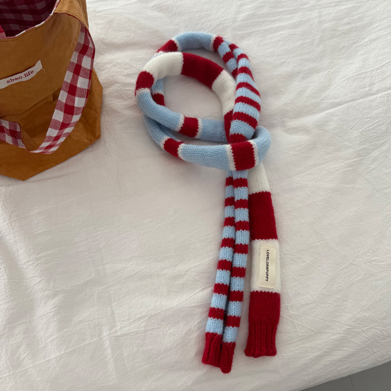 Dugi šal s jednostavnim tkanjem i Arctic velvet, održava toplinu zimi