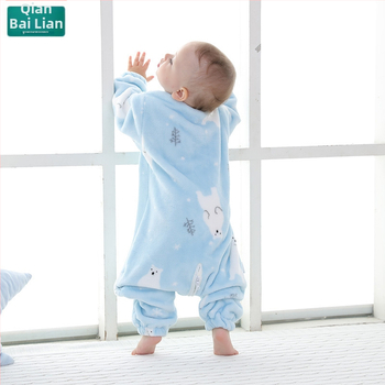 Kūdikio miego maišelis - velūro audinys, vidinė danga velūras, poliesterio užpildas, išsiuvinėtas raštas, žiemai