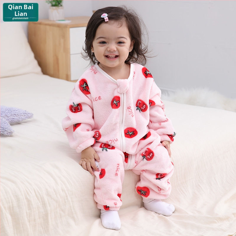 Kūdikio miego maišelis - velūro audinys, vidinė danga velūras, poliesterio užpildas, išsiuvinėtas raštas, žiemai