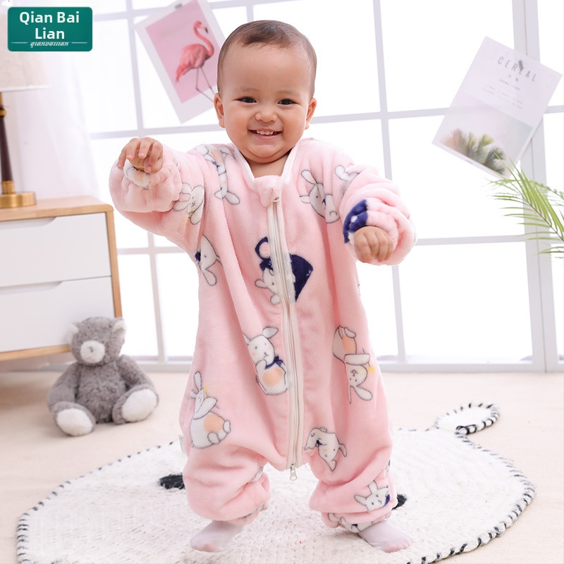 Kūdikio miego maišelis - velūro audinys, vidinė danga velūras, poliesterio užpildas, išsiuvinėtas raštas, žiemai