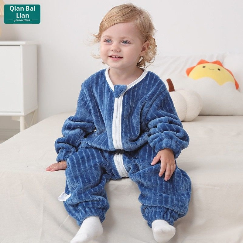 Kūdikio miego maišelis - velūro audinys, vidinė danga velūras, poliesterio užpildas, išsiuvinėtas raštas, žiemai