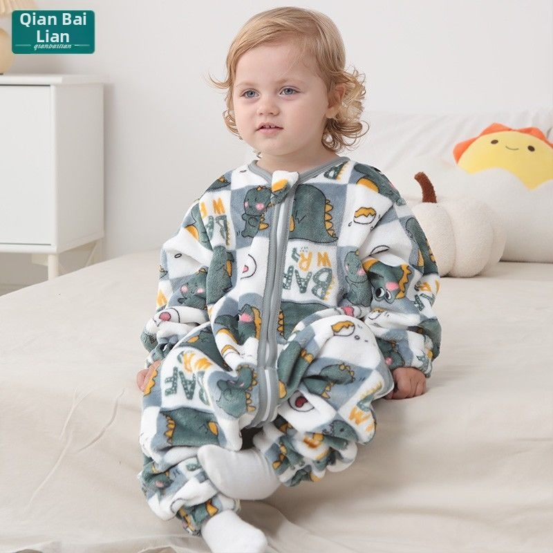 Kūdikio miego maišelis - velūro audinys, vidinė danga velūras, poliesterio užpildas, išsiuvinėtas raštas, žiemai