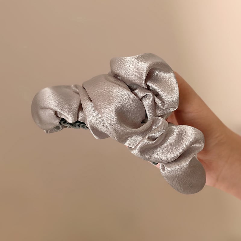 Щипка за коса с блестящи плисирани детайли, ръчна изработка от плат, аксесоар за глава от Yiu Jade Jewelry