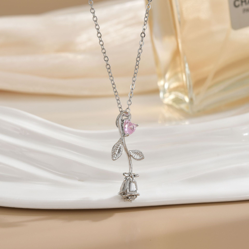 Širdies formos kaklo papuošalas – varis, elektroplakavimas, O grandinė, daugiasluoksnė, įleisti brangakmeniai