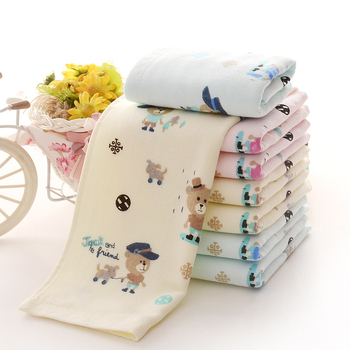 Kūdikio medvilninis rankšluostis siuvinėjimu ir spauda; kūdikių veido rankšluostis; Medžiaga: medvilnė; Procesai: siuvinėjimas, spauda; Svoris: <50 g; Pagrindinė auditorija: kūdikis