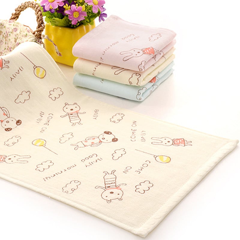 Kūdikio medvilninis rankšluostis siuvinėjimu ir spauda; kūdikių veido rankšluostis; Medžiaga: medvilnė; Procesai: siuvinėjimas, spauda; Svoris: <50 g; Pagrindinė auditorija: kūdikis