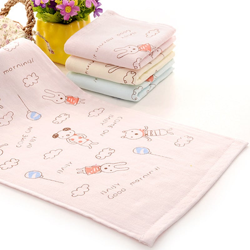 Kūdikio medvilninis rankšluostis siuvinėjimu ir spauda; kūdikių veido rankšluostis; Medžiaga: medvilnė; Procesai: siuvinėjimas, spauda; Svoris: <50 g; Pagrindinė auditorija: kūdikis