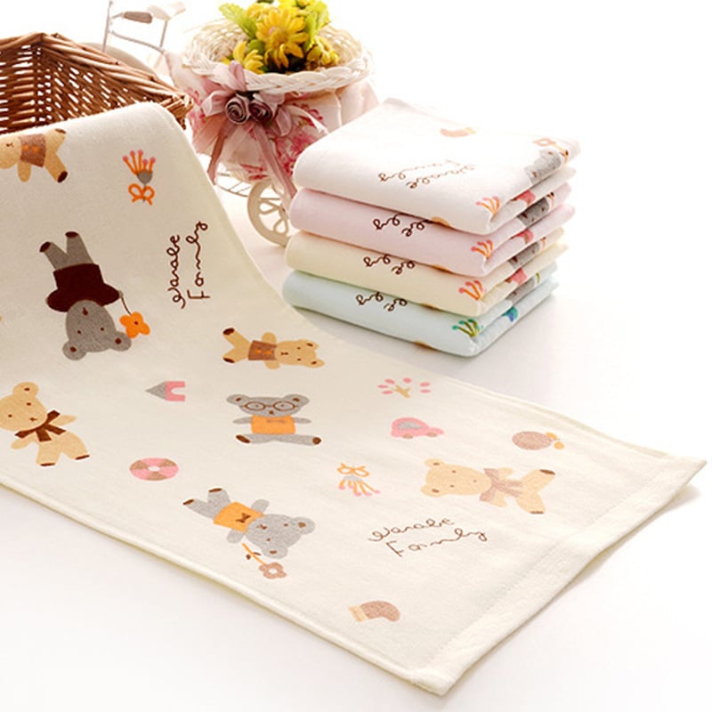 Kūdikio medvilninis rankšluostis siuvinėjimu ir spauda; kūdikių veido rankšluostis; Medžiaga: medvilnė; Procesai: siuvinėjimas, spauda; Svoris: <50 g; Pagrindinė auditorija: kūdikis