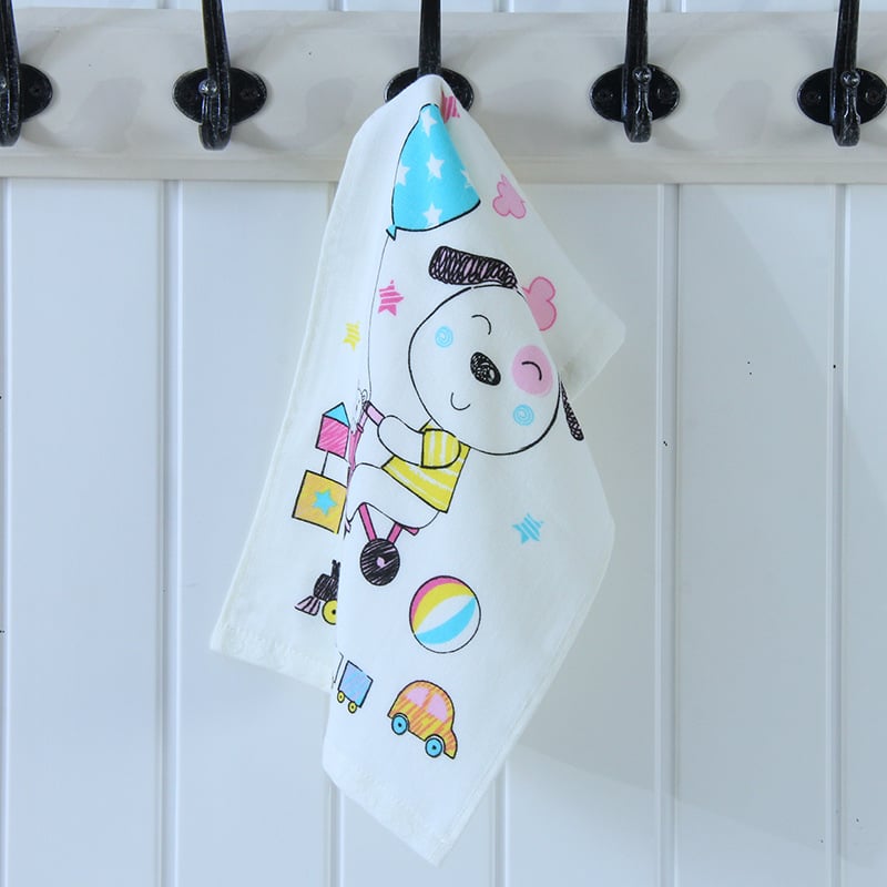 Kūdikio medvilninis rankšluostis siuvinėjimu ir spauda; kūdikių veido rankšluostis; Medžiaga: medvilnė; Procesai: siuvinėjimas, spauda; Svoris: <50 g; Pagrindinė auditorija: kūdikis