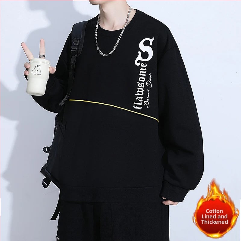 Megztinis su animaciniu piešiniu, medvilnės/polesterio mišinio (63% medvilnė, 37% poliesteris), apvali kaklo linija, ilgos rankovės, aptemptas kirpimas, tinkamas visiems metų laikams.