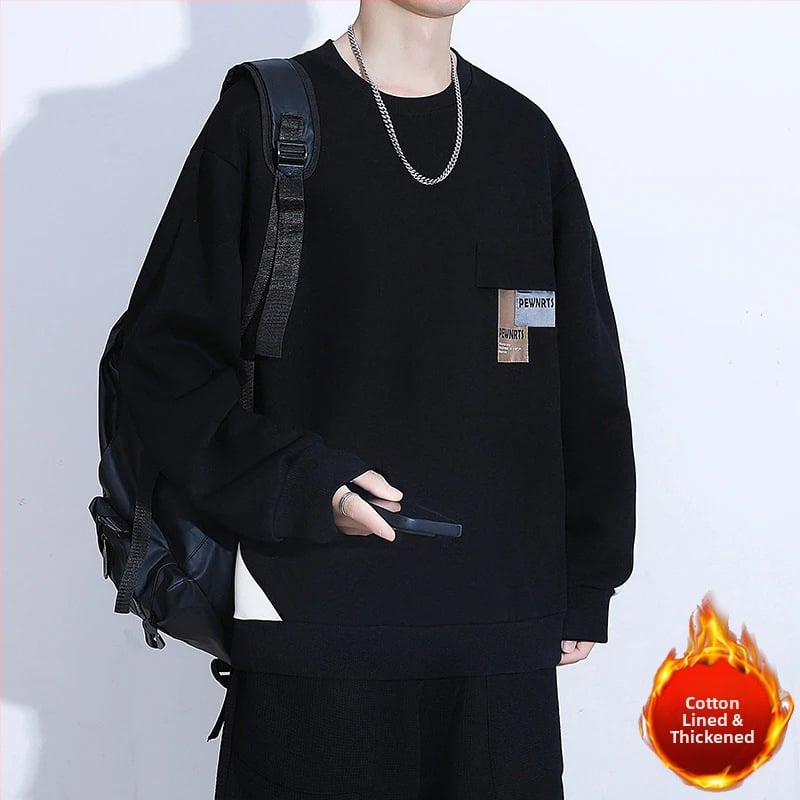 Megztinis su animaciniu piešiniu, medvilnės/polesterio mišinio (63% medvilnė, 37% poliesteris), apvali kaklo linija, ilgos rankovės, aptemptas kirpimas, tinkamas visiems metų laikams.