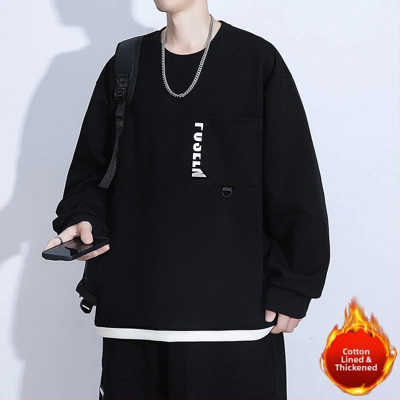 Megztinis su animaciniu piešiniu, medvilnės/polesterio mišinio (63% medvilnė, 37% poliesteris), apvali kaklo linija, ilgos rankovės, aptemptas kirpimas, tinkamas visiems metų laikams.