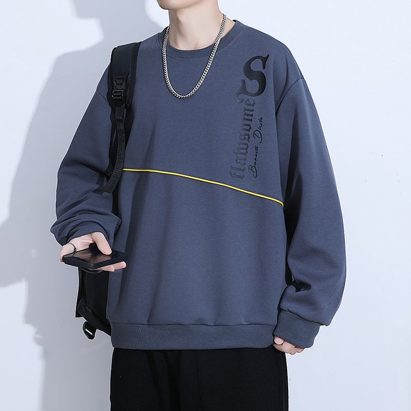 Megztinis su animaciniu piešiniu, medvilnės/polesterio mišinio (63% medvilnė, 37% poliesteris), apvali kaklo linija, ilgos rankovės, aptemptas kirpimas, tinkamas visiems metų laikams.