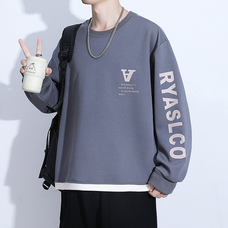 Megztinis su animaciniu piešiniu, medvilnės/polesterio mišinio (63% medvilnė, 37% poliesteris), apvali kaklo linija, ilgos rankovės, aptemptas kirpimas, tinkamas visiems metų laikams.