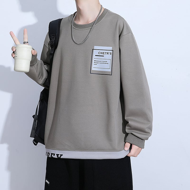 Megztinis su animaciniu piešiniu, medvilnės/polesterio mišinio (63% medvilnė, 37% poliesteris), apvali kaklo linija, ilgos rankovės, aptemptas kirpimas, tinkamas visiems metų laikams.