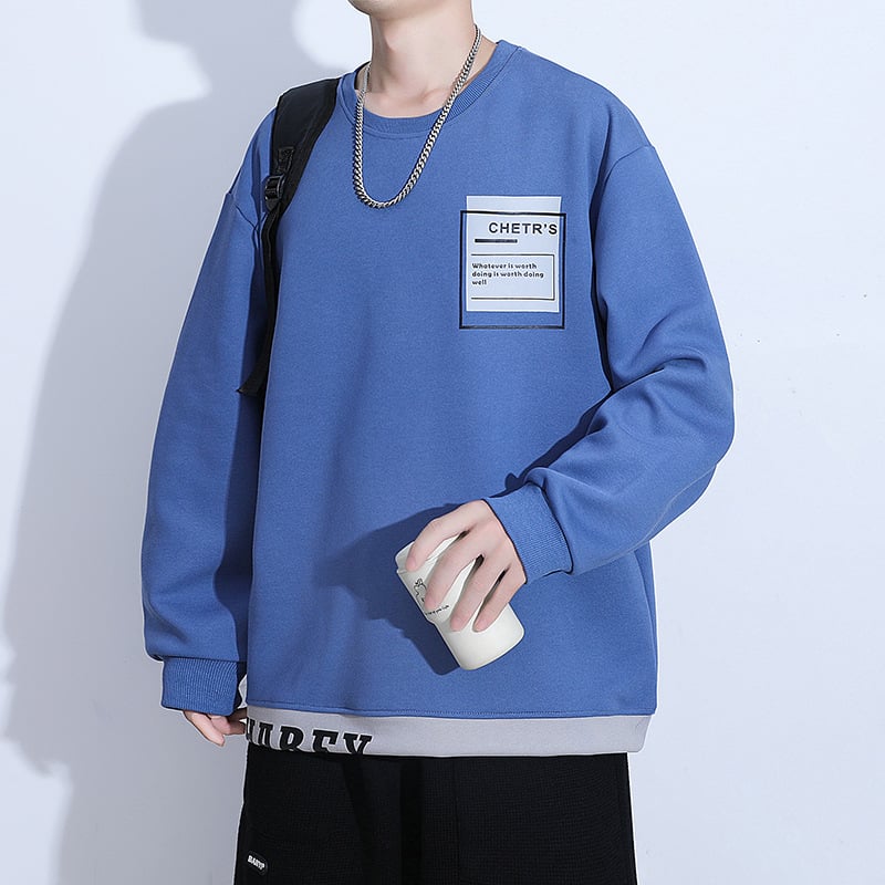 Megztinis su animaciniu piešiniu, medvilnės/polesterio mišinio (63% medvilnė, 37% poliesteris), apvali kaklo linija, ilgos rankovės, aptemptas kirpimas, tinkamas visiems metų laikams.