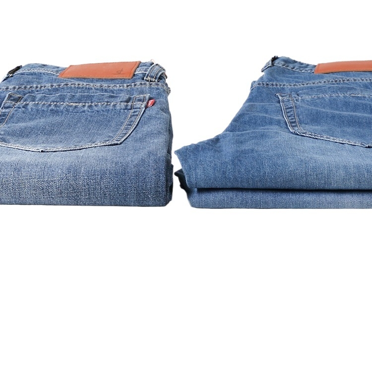 Džinsi, brīvs piegriezums, augsts viduklis, taisa kāja, viegls audums, kokvilnas denims, mazgāti ar akmeņiem