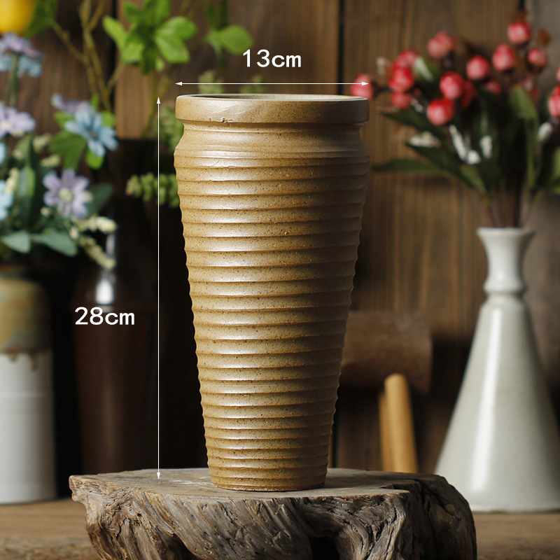 Keramikas ziedu pods, uz grīdas, vienkāršs stils, mājas dārzkopība