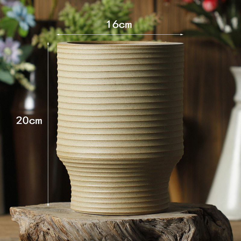 Keramikas ziedu pods, uz grīdas, vienkāršs stils, mājas dārzkopība