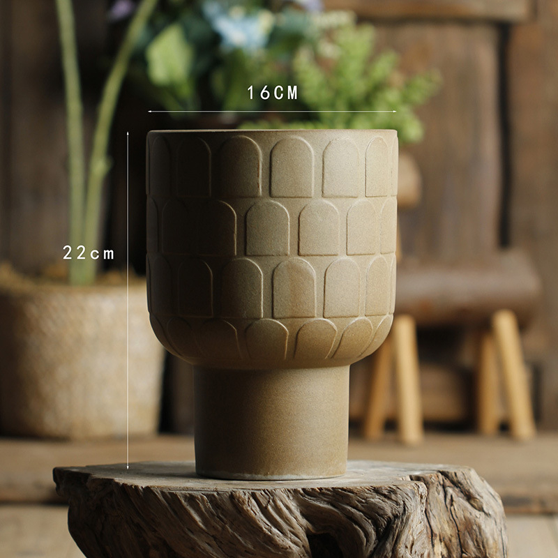 Keramikas ziedu pods, uz grīdas, vienkāršs stils, mājas dārzkopība