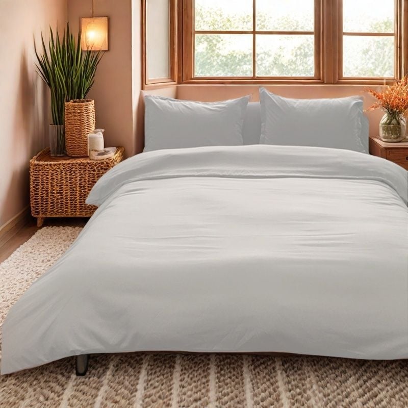 Antklodės užvalkalas, pritaikomas; audinys: brushed, quilted ir plain; reaktyvinis dažymas; svoris mažiau nei 300 g; INS stilius