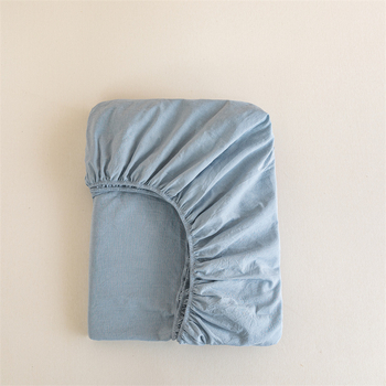 Čiužinio uždangalas su guma – japoniško stiliaus, 100% medvilnė, siūlų dažymas (yarn-dyed), skalbiamas, vienarūšis raštas, audinio tankis 133x72, siūlų skaičius 40