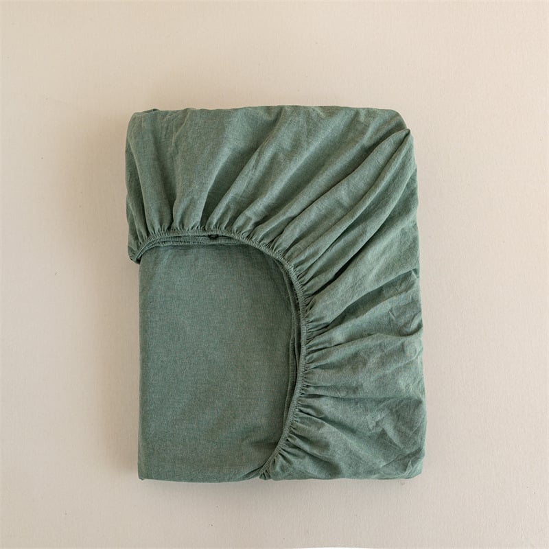 Čiužinio uždangalas su guma – japoniško stiliaus, 100% medvilnė, siūlų dažymas (yarn-dyed), skalbiamas, vienarūšis raštas, audinio tankis 133x72, siūlų skaičius 40