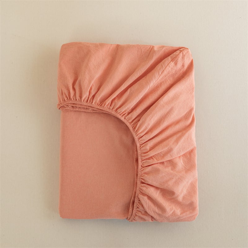 Čiužinio uždangalas su guma – japoniško stiliaus, 100% medvilnė, siūlų dažymas (yarn-dyed), skalbiamas, vienarūšis raštas, audinio tankis 133x72, siūlų skaičius 40